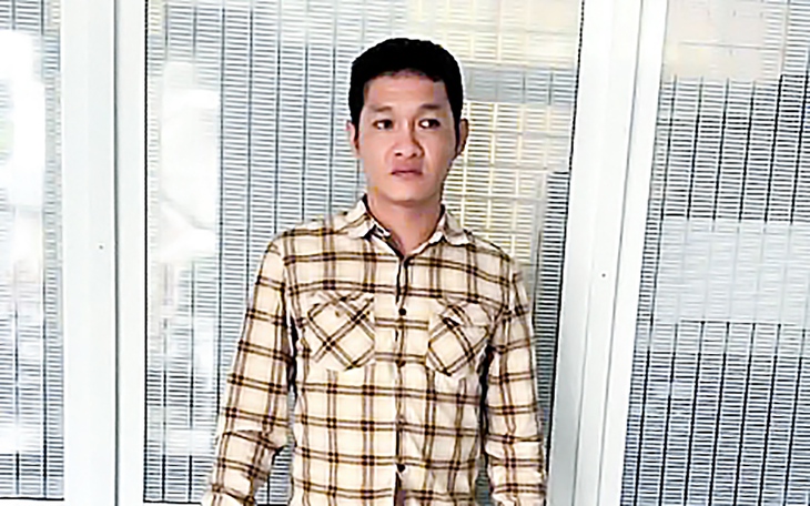 Thấy người bị tai nạn dừng lại xem rồi 'cuỗm' luôn dây chuyền của nạn nhân - Ảnh 1. tai nạn - Ảnh 1.