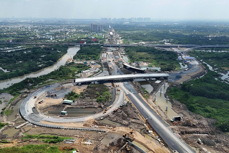Cầu Nhơn Trạch phải thông xe đúng hạn như chỉ đạo Thủ tướng Chính phủ - Ảnh 3.
