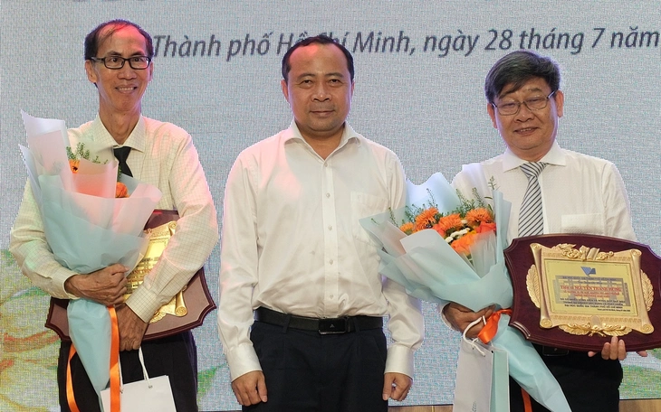 Nhà toán học Lê Bá Khánh Trình: Học trò đã nâng tôi lên - Ảnh 5.