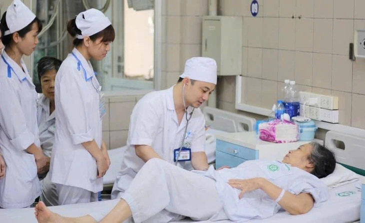 Bệnh viện Bạch Mai tuyển nhân lực chất lượng cao, chuẩn bị vận hành cơ sở 2 tại Ninh Bình - Ảnh 1.