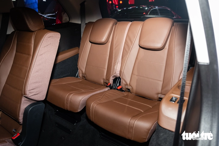 Mercedes-Benz GLS - Ảnh 14.