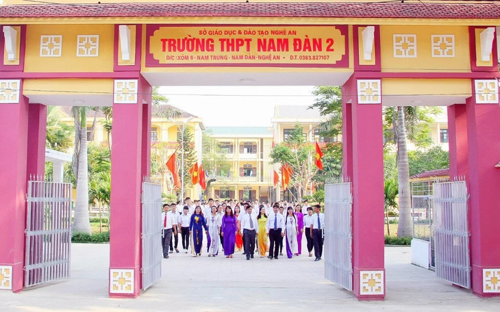 Hiệu trưởng nói gì vụ vào lớp 10 chỉ cần 2,5 điểm? - Ảnh 2.