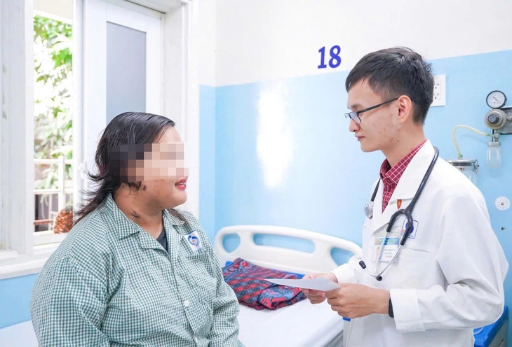 Cứu thành công nữ sinh viên béo phì bị nguy kịch vì nhiễm trùng - Ảnh 1.