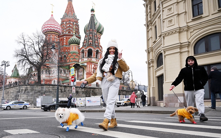 Nga không kích Kiev khiến 6 người chết, Ukraine kêu gọi 'gây áp lực tối đa'  - Ảnh 2.