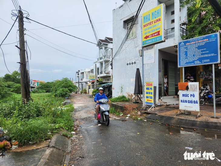 Dự án nâng cấp đô thị Long Xuyên tạm dừng, người dân khổ sở vì ô nhiễm nặng - Ảnh 2.