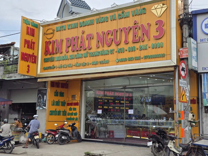 cướp tiệm vàng - Ảnh 1.