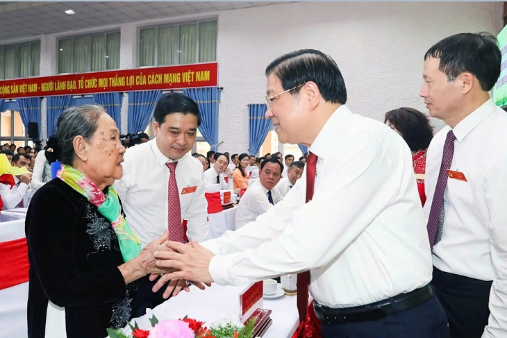 Ông Phan Đình Trạc dự đại hội đại biểu cấp xã đầu tiên ở Đồng Nai sau sáp nhập - Ảnh 1.