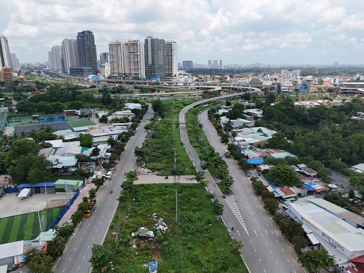 Trước 5-8 trình tham mưu cho UBND TP.HCM phương án xây dựng bảng giá đất mới - Ảnh 1.