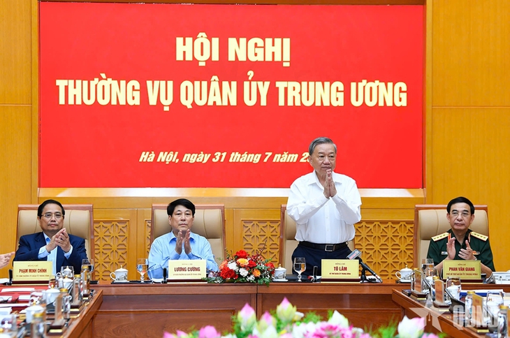 Tổng Bí thư Tô Lâm chủ trì hội nghị Thường vụ Quân ủy Trung ương - Ảnh 1.