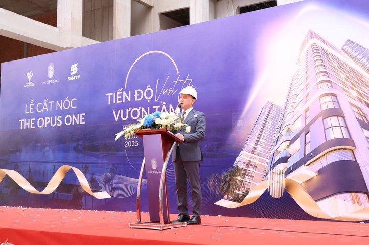 Vinhomes và SAMTY tổ chức lễ cất cất nóc 4 tòa tháp The Opus One, dự kiến bàn giao từ quý 1-2026 - Ảnh 2.