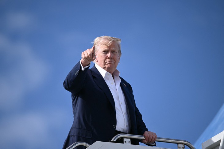 Mạng xã hội ‘náo loạn’ vì đoạn video ông Trump bị tiếng kèn túi át tiếng ở Scotland - Ảnh 1. Scotland - Ảnh 1.