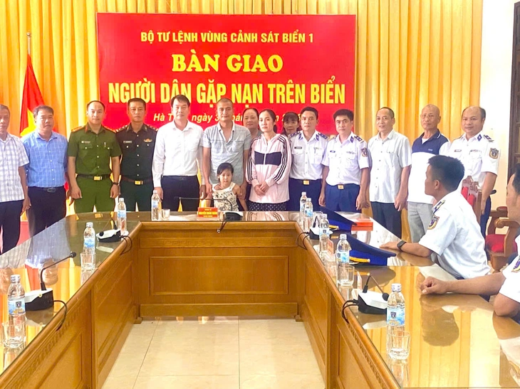lênh đênh trên biển - Ảnh 4.