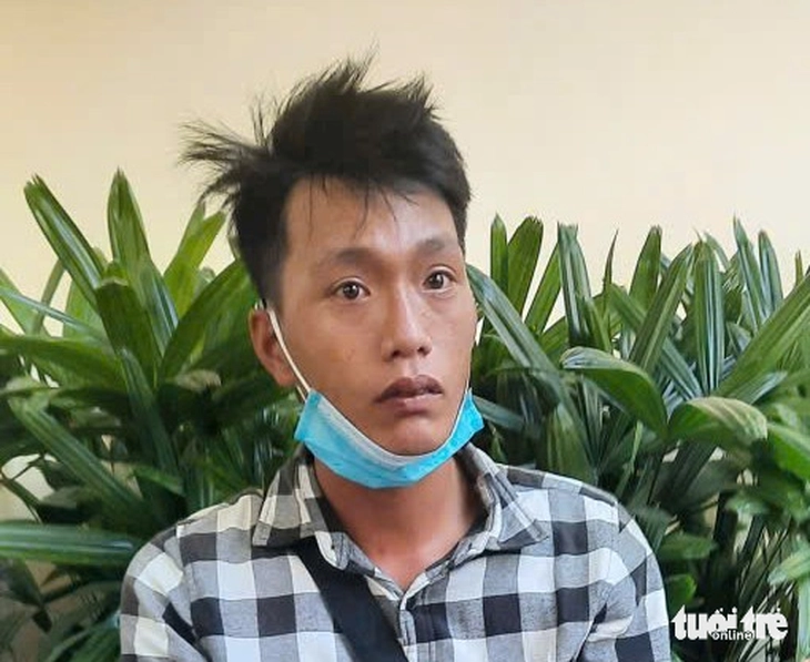 Bắt thanh niên giật dây chuyền của hàng loạt phụ nữ ở miền Tây - Ảnh 3.