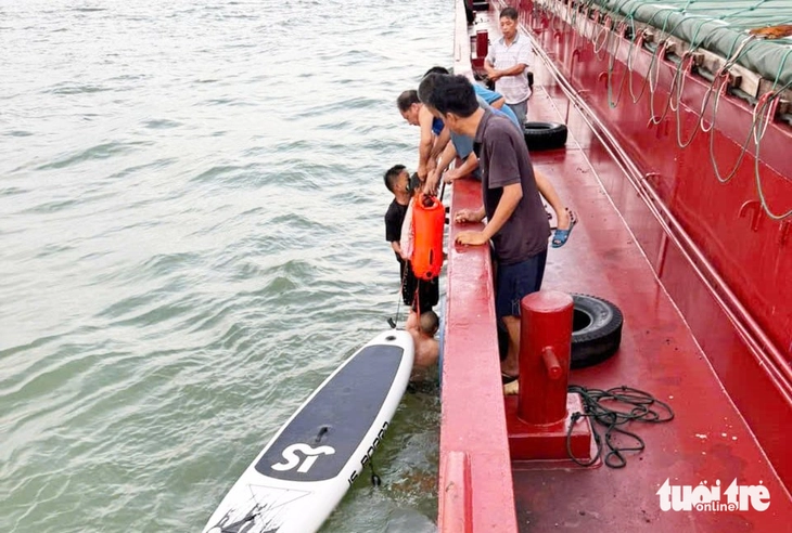 sóng cuốn - Ảnh 2.
