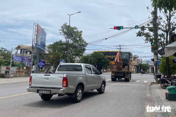 đèn tín hiệu - Ảnh 1.