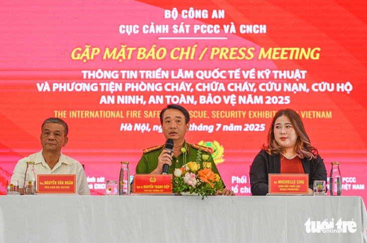 Sắp diễn ra triển lãm quốc tế về phòng cháy tại TP.HCM, người dân được hướng dẫn kỹ năng thoát nạn - Ảnh 2.