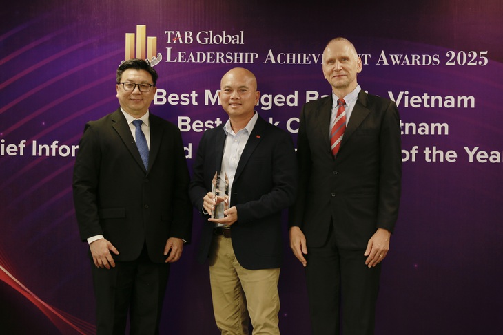 Techcombank được vinh danh 3 giải thưởng xuất sắc từ The Asian Banker - Ảnh 2.