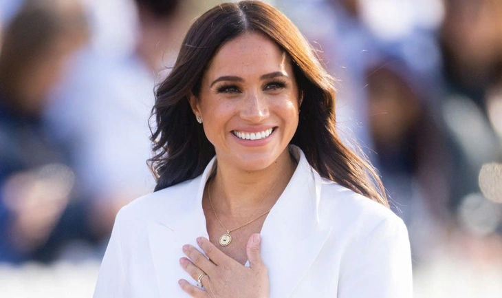 Netflix chia tay, tài chính lao đao: Meghan Markle vẫn mơ thành Anna Wintour mới - Ảnh 2.
