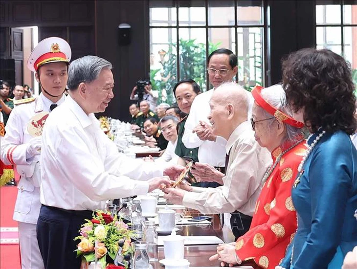 đồng đội - Ảnh 4.
