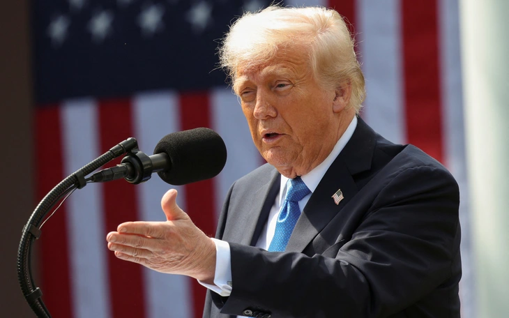 Nước Mỹ tưng bừng đón Quốc khánh, ông Trump 'ăn mừng kép' tại Nhà Trắng - Ảnh 13.