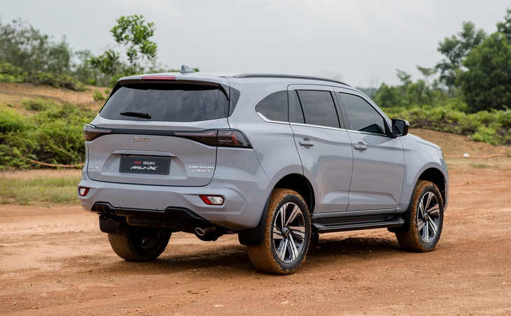 Isuzu mu-X - Ảnh 4.