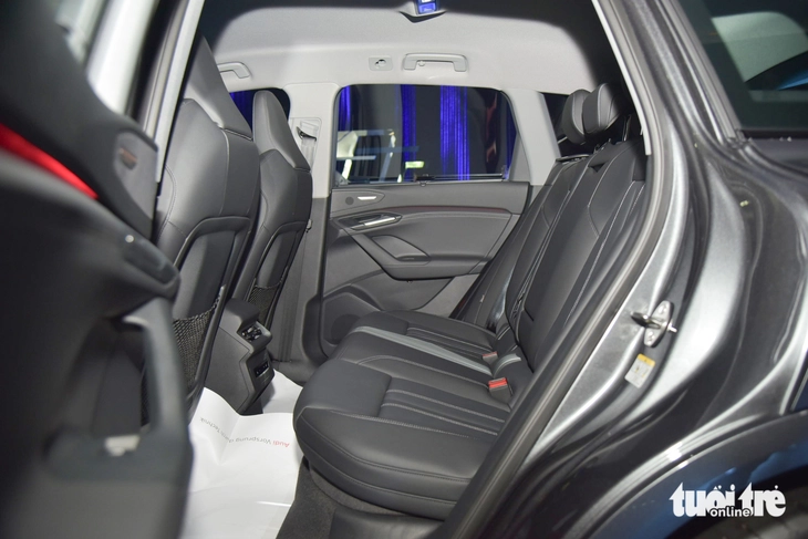 Audi Q6 e-tron - Ảnh 10.