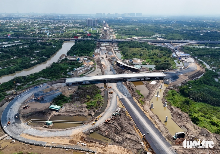 cao tốc - Ảnh 2.