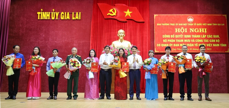Ủy ban Mặt trận Tổ quốc Việt Nam tỉnh Gia Lai có 10 ban tham mưu, giúp việc - Ảnh 1. Ủy ban Mặt trận Tổ quốc Việt Nam tỉnh Gia Lai có 10 ban tham mưu, giúp việc - Ảnh 1.