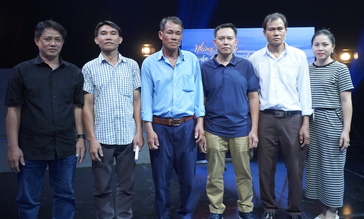 Như chưa hề có cuộc chia: Lạc cha lạc mẹ như cây khô giữa đồng - Ảnh 8. Như chưa hề có cuộc chia ly - Ảnh 5.