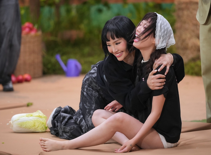 Miu Lê thắng cả Trấn Thành trong thử thách Em xinh say hi, được bình chọn là 'bờ mông vàng' - Ảnh 1. em xinh say hi - Ảnh 1.