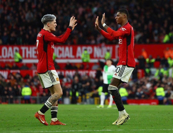5 ngôi sao Man Utd bị cấm đến sân tập - Ảnh 1.