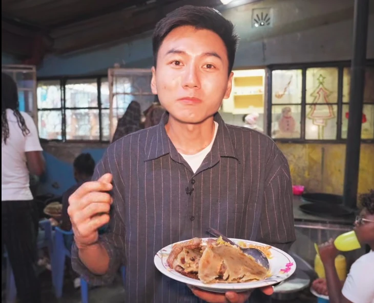 Khoai Lang Thang và bữa tiệc 'nhớ đời' ở khu ổ chuột Kenya Châu Phi - Ảnh 1. Khoai Lang Thang và bữa tiệc nhớ đời ở khu ổ chuột Kenya châu Phi - Ảnh 1.
