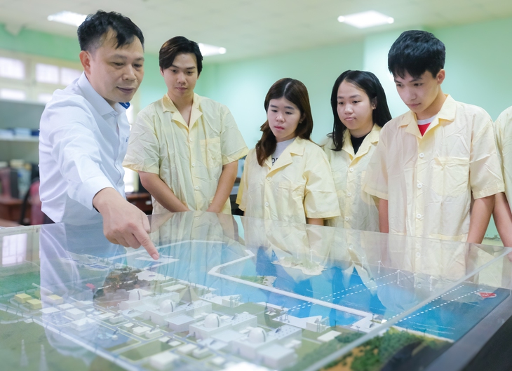 Học ngành công nghệ kỹ thuật hạt nhân: Cơ hội việc làm thế nào? - Ảnh 1. hạt nhân - Ảnh 1.