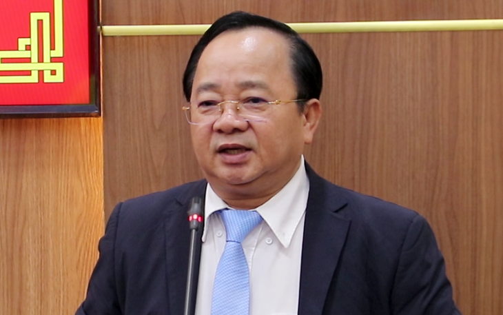 Quảng Ngãi phân công nhiệm vụ cụ thể cho chủ tịch và 3 phó chủ tịch UBND tỉnh - Ảnh 2.
