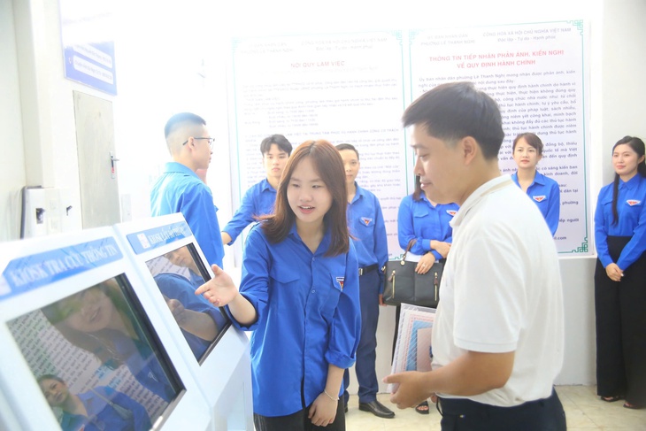 241.000 thanh niên tình nguyện toàn quốc hỗ trợ chính quyền 2 cấp giải quyết thủ tục hành chính - Ảnh 1.