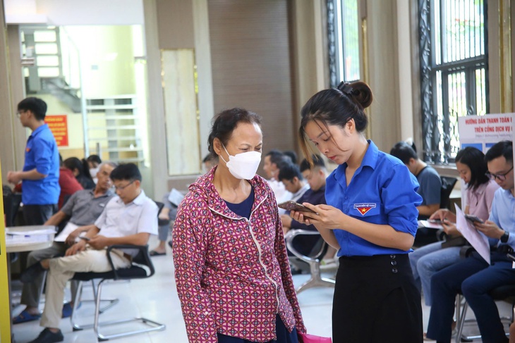 241.000 thanh niên tình nguyện toàn quốc hỗ trợ chính quyền 2 cấp giải quyết thủ tục hành chính - Ảnh 5.