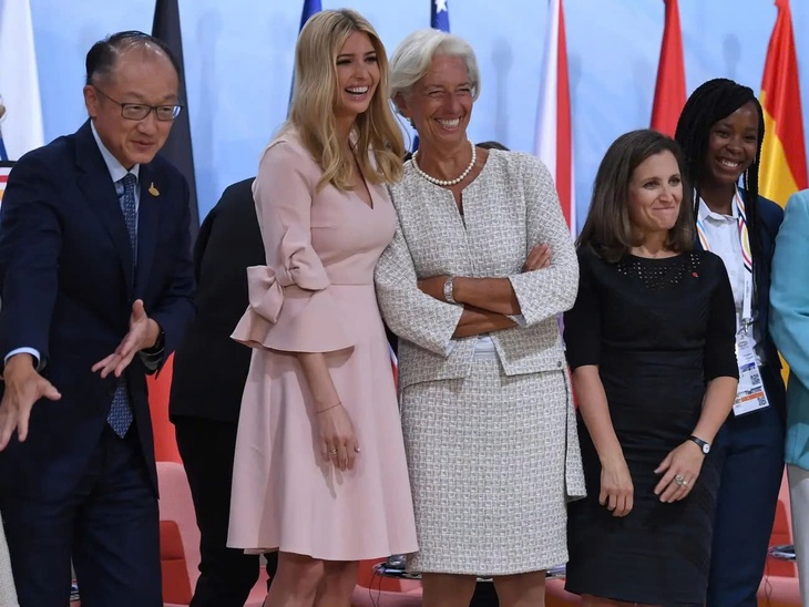 Ivanka - con gái ông Trump: Gu thời trang thanh lịch, vóc dáng đẹp như siêu mẫu - Ảnh 6. Ivanka Trump - Ảnh 4.