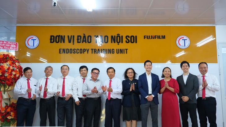 Lần đầu triển khai nội soi siêu âm, phát triển nội soi tiêu hóa ở miền Tây Lần đầu triển khai nội soi siêu âm, phát triển nội soi tiêu hóa ở miền Tây