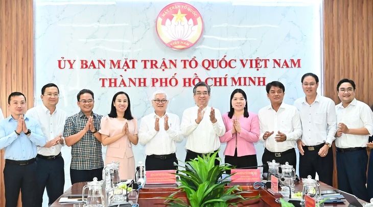 Phó Bí thư Nguyễn Phước Lộc làm việc với Đảng ủy 17 phường xã TP.HCM về công tác chuẩn bị đại hội - Ảnh 2.