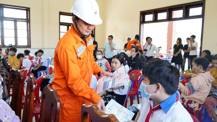 Ngành điện - Ảnh 2.