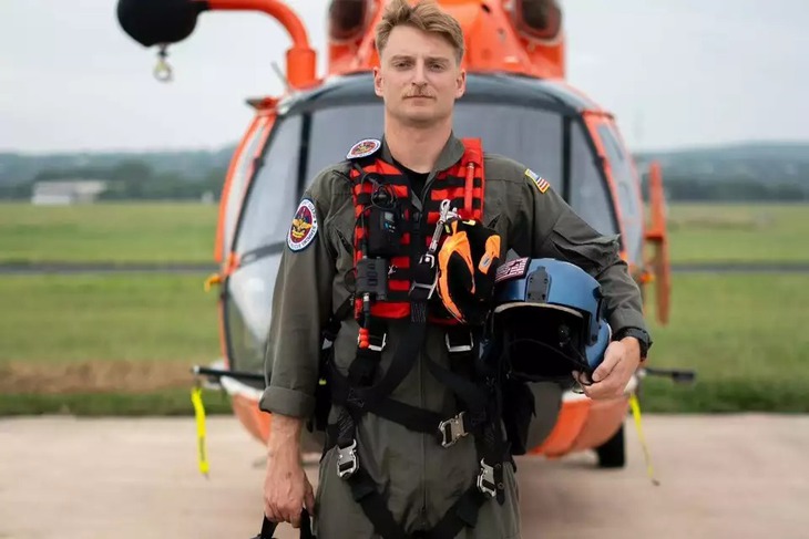 'Người hùng nước Mỹ' Scott Ruskan cứu 165 người trong lũ quét ở Texas - Ảnh 1.