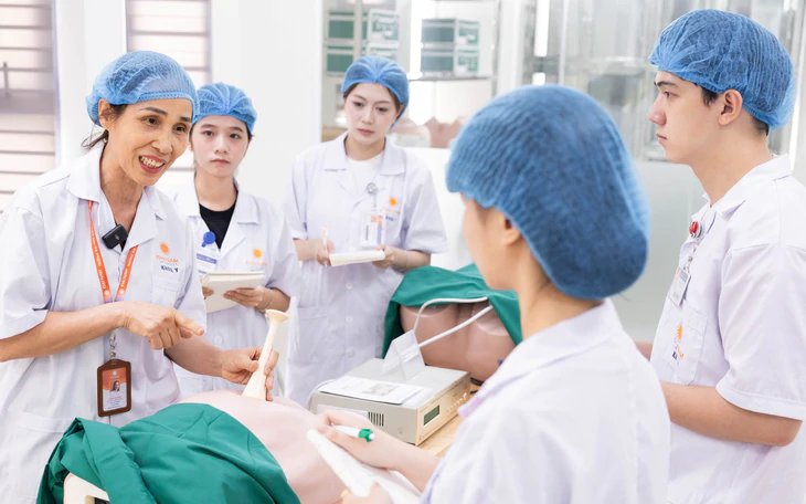 2 hệ thống đào tạo tiếng Anh ở Anh đóng cửa, du học sinh lao đao - Ảnh 4.