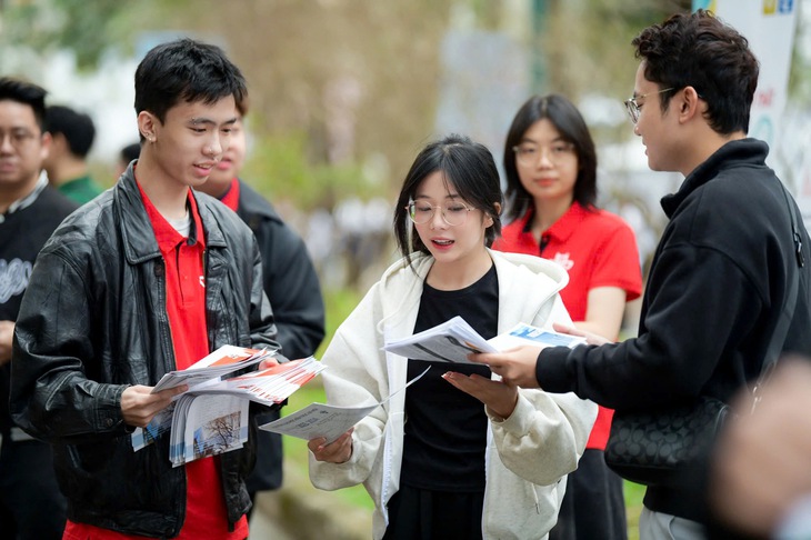 Tuyển sinh đại học 2025: Chưa chọn được ngành, phải làm sao? Tuyển sinh đại học 2025: Chưa chọn được ngành, phải làm sao?