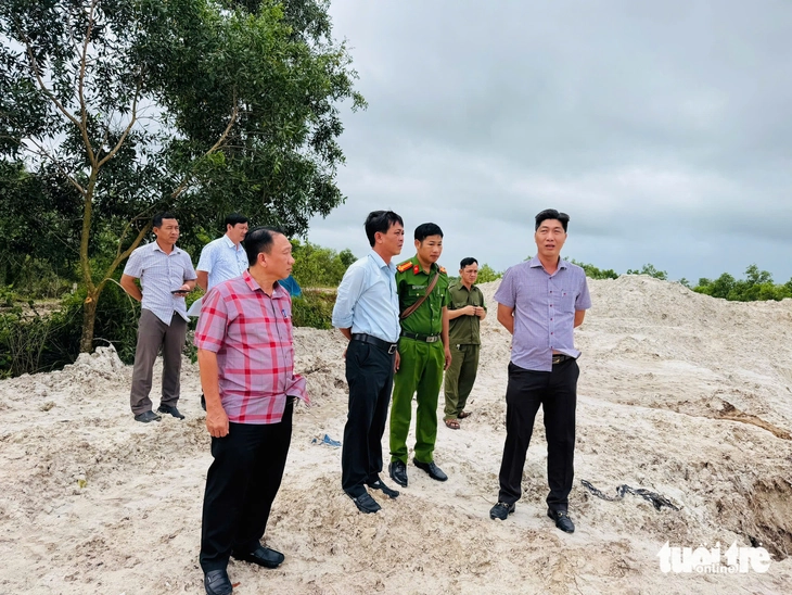 Vụ bao chiếm đất ở đặc khu Phú Quốc: Yêu cầu điều tra, xử lý nghiêm - Ảnh 1.