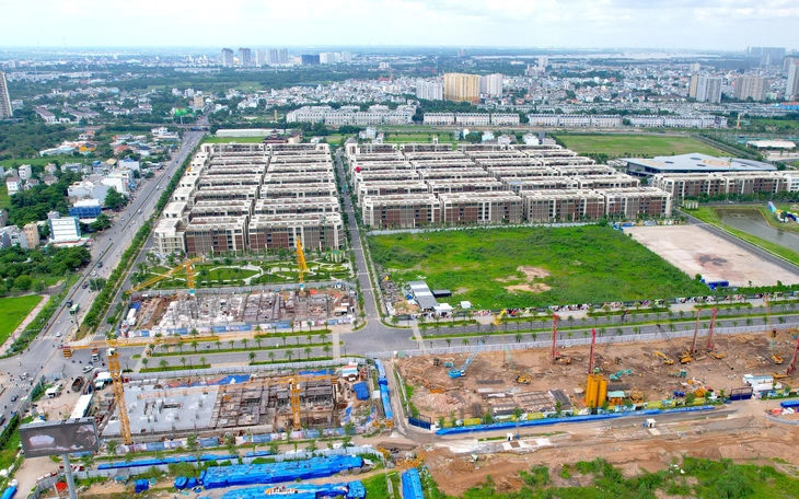 Giá nhà tăng và gánh nặng an cư của người trẻ đô thị - Ảnh 2.