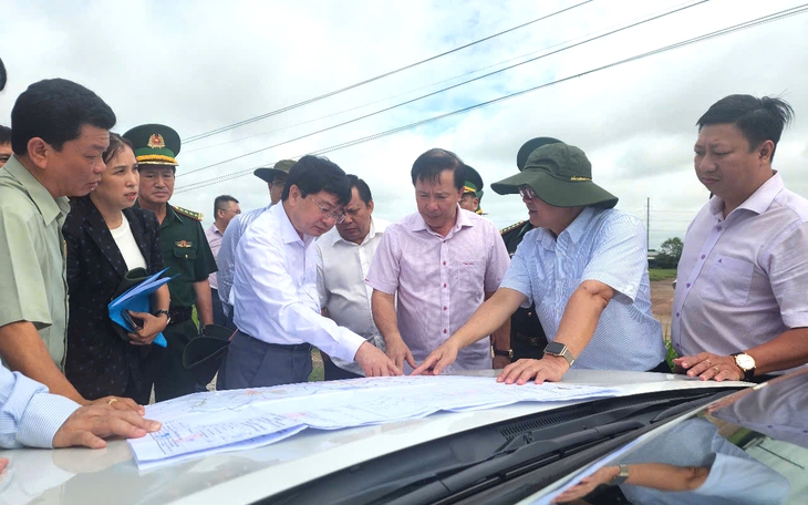 Tây Ninh nghiên cứu xây dựng một vành đai kinh tế để phát triển 374 km biên giới - Ảnh 3.