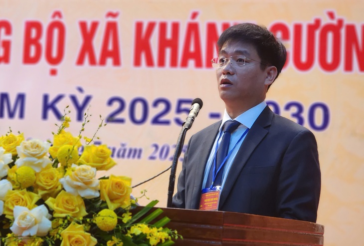 Chỉ đạo đại hội xã, bí thư Quảng Ngãi bất ngờ nhắc đến đề thi văn THPT 2025 - Ảnh 2.