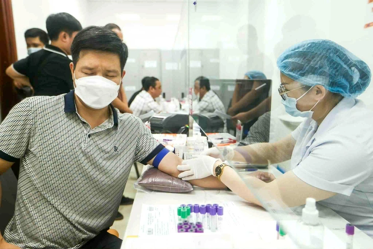 Bộ Y tế đề xuất mới về miễn phí khám sức khỏe định kỳ, viện phí cơ bản cho người dân - Ảnh 1.