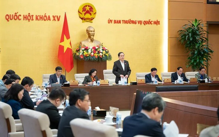 Chủ tịch Quốc hội: Bộ Chính trị sẽ có 2 nghị quyết mới về phát triển giáo dục và y tế - Ảnh 2.