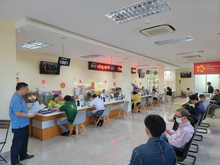 Hơn 1.300 hồ sơ trong 7 ngày, Trung tâm hành chính xã Nhà Bè khởi đầu đầy sôi động Hơn 1.300 hồ sơ trong 7 ngày, Trung tâm hành chính xã Nhà Bè khởi đầu đầy sôi động